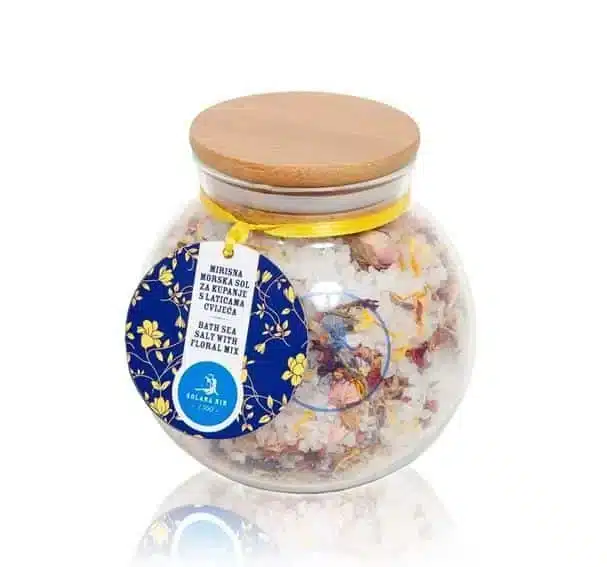 Bad- en peelingzout met rozenknopjes, 500gr voor een ontspannend en verzorgend bad