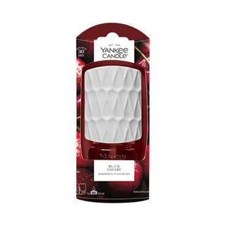 Yankee Candle Electric Base Organic met navulling Black Cherry in verpakking