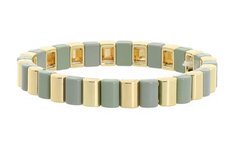 Dewi damesarmband in zachte sky blauwe tint als vrouwelijke accessoire
