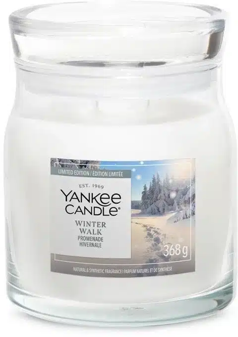Yankee Candle Winter Walk Signature Medium Jar, witte geurkaars in middelgroot glazen pot met deksel